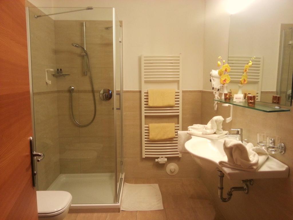 Hotel Stamserhof Andriano Esterno foto